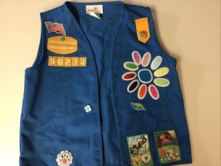 Daisy Girl Scout Vest Size ? Definitely Small Or Xs.  Small Daughter Wore 5 - 7yrs