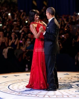 Barack Obama Dances With First Lady Michelle Obama - 8x10 Photo (zy - 208)