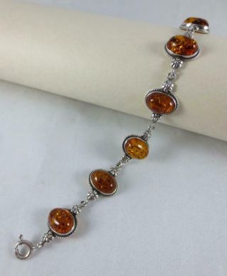 Vintage 7.  5 " Sterling Silver 925 Bracelet With 7 Oval Baltic Amber Stones