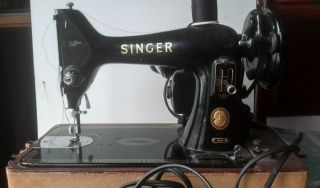 Vintage Singer Model 99k Portable Sewing Machine & Case 1956
