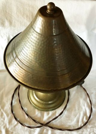 RARE VINTAGE 1920 ' s MISSION - ARTS & CRAFTS HAMMERED BRASS BOUDOIR LAMP 1 2
