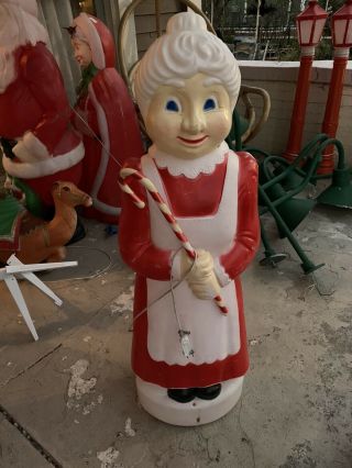 Vtg Union Christmas 40 " Mrs.  Claus W/ Candy Cane Lighted Blow Mold Featherstone