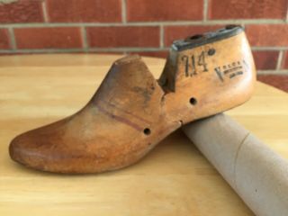 Vintage Vulcan Wood Cobblers Shoe Form Last Mold 714 Size 7 - 1/2c