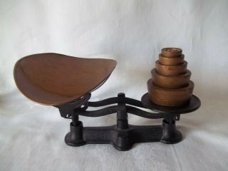 Antique Cast Iron Candy/mercantile Scale With Metal Tray & Weights Decoritive