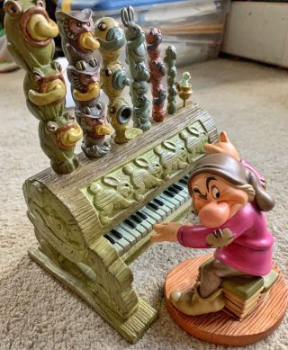 Disney Wdcc Snow White Figurines - Grumpy And Pipe Organ