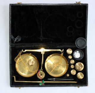 Antique Brass Jewelry Balance Scale W/ Velvet Box