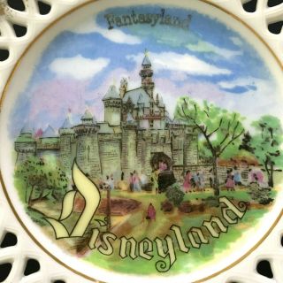 Disneyland Vintage Lace Edge Fantasyland Castle 6.  25 Inch Plate Circa 1958