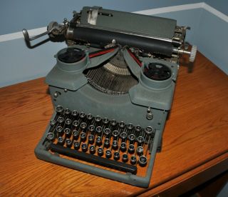Royal Model 10 Typewriter