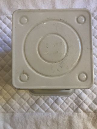 VINTAGE WHITE AMERICAN FAMILY SCALE KITCHEN SCALE 3
