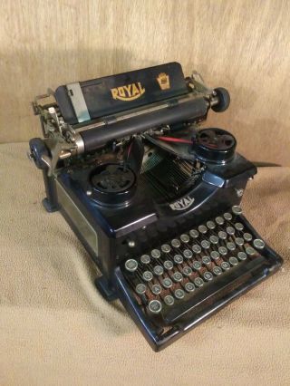Antique/vintage Royal Model 10? Typewriter W/beveled Glass Sides.