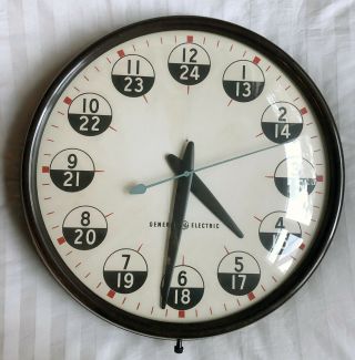Vintage General Electric 12/24 Hour Clock 17 - Inch Diameter Bakelite Non -