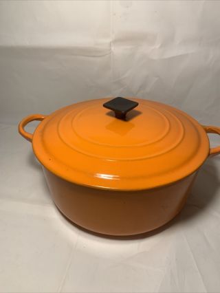 Vintage Le Creuset " E " Dutch Oven Orange Cast Iron Pot Lid Ribbed Bottom