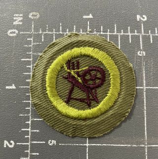 Vintage Boy Scouts Bsa B.  S.  A.  Textiles Merit Badge Patch Spinning Wheel Spindle