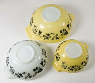 Vintage 3 Piece Pyrex Gooseberry Cinderella Nesting Bowls,  Black On Yellow/white