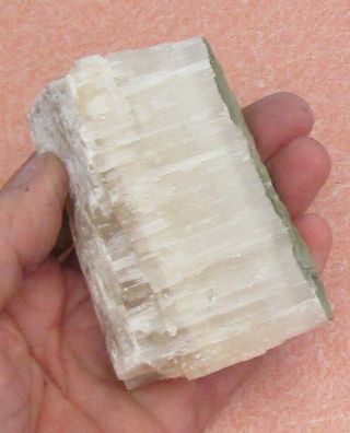 LARGE MINERAL SPECIMEN OF CRYSTALLINE TRONA FROM THE GREEN RIVER BASIN,  WYOMING 3