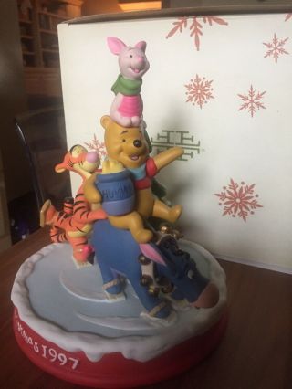 Grolier Collectibles,  Ltd.  Christmas Figurine Winnie The Pooh Walt Disney 1997