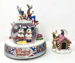 Rare 2010 Disney Personalized Mickey Mouse And Friends Christmas Music Snowglobe