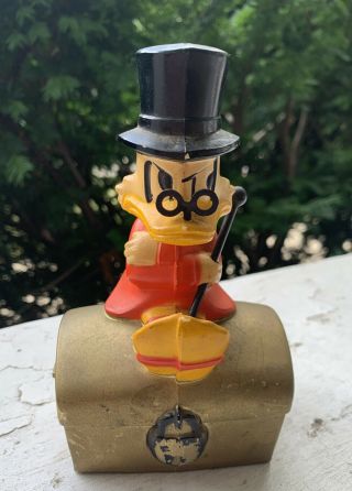 Extremely Rare Walt Disney Scrooge Mcduck Red On Chest Old Piggy Bank Statue