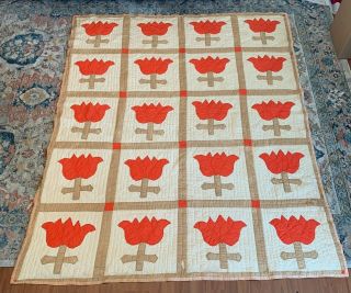 Vintage Handmade Hand Sewn Stitched Quilt Tulips Floral Quilt 1940s/50s 69 X 84