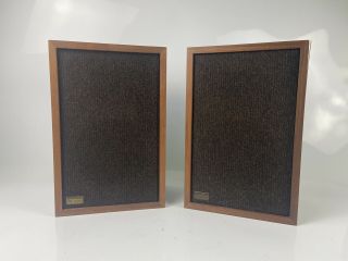 Vintage Realistic Mc - 1000 Walnut Veneer 2 Way Speakers