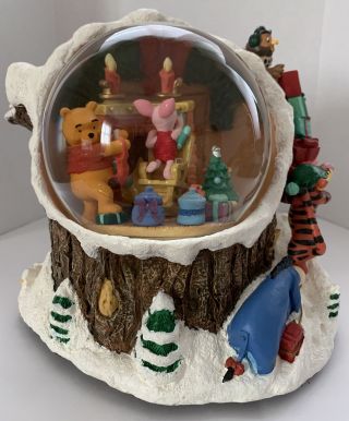 Disney Winnie The Pooh Music Box Snow Water Globe I 