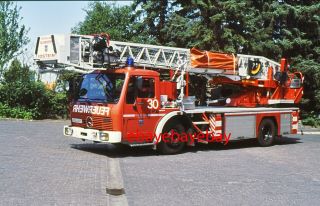 Fire Apparatus Slide,  Ladder,  Idstein / Germany,  1988 Mercedes - Benz / Camiva