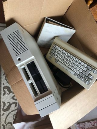 Vintage Ibm Pcjr Model 4860 Computer With Keyboard And Parallel