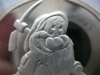 1 Oz.  999 Silver Bashful Snow White 7 Dwarfs 50th Anniversary Disney Coin,  Gold