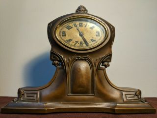 Vintage Cast Metal Lux Clock Mfg Co Mechanical Shelf Clock Usa