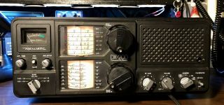 Vintage Realistic Dx - 200 5 - Band Communications Radio