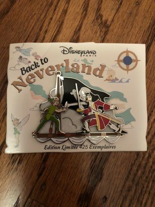 Disney Paris Disneyland Back To Neverland Peter Pan & Captain Hook Battle Le Pin