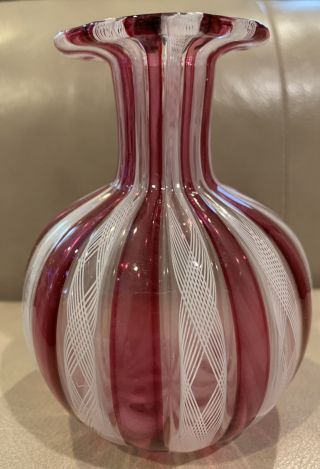 Lovely Vtg Red/white Murano Venetian Italian Art Glass Latticino 5” Vase Mcm