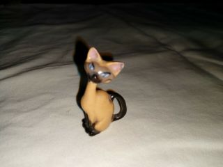 Vintage Hagen Renaker Mini " Am " Siamese Cat Walt Disney Lady & Tramp Figurine