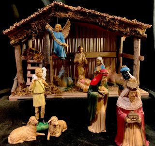 Vintage Mcm 13 - Piece Hard Plastic Christmas Nativity Set & Wood Manger Creche