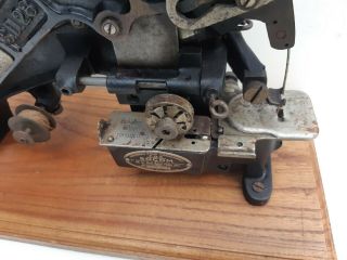 Junker & Ruh SD 28 Cobbler Leather Shoemaker Saddle maker sewing machine 1900 ' s 3