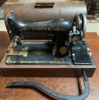 Vintage 1928 Model 99 Singer Sewing Machine W/bentwood Case And Knee Control