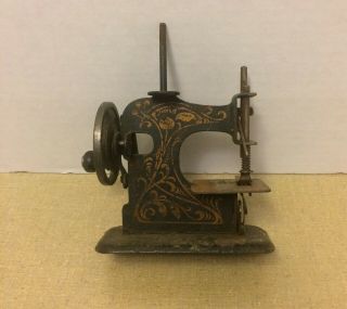 Antique Muller Child’s Sewing Machine Germany Model 0 Ca.  1912 As Found