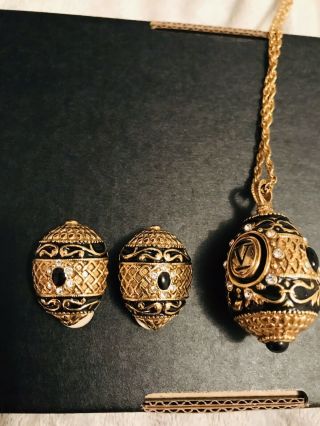 Vintage Joan Rivers Gold/ Black Swarovski Crystal Egg Necklace And Earrings.