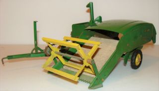Vintage 1950s Ertl Eska John Deere Pressed Steel Farm Toy Pull Behinde Combine