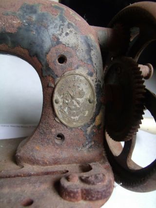 Antique Hand Crank Cast Iron Veritas Sewing Machine Clemens Muller Dresden 2