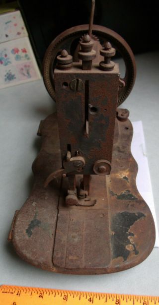 Antique Hand Crank Cast Iron Veritas Sewing Machine Clemens Muller Dresden 3