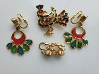 Vintage Crown Trifari Gold Tone Red & Green Peacock Pin Brooch & Earrings