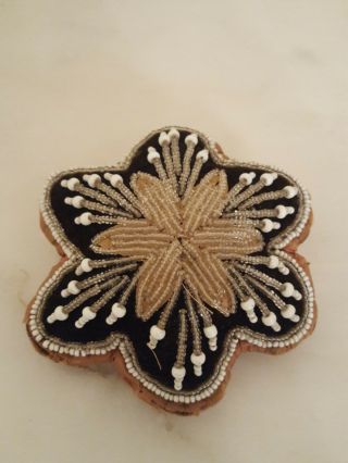 Antique Iroquois Beaded Sewing Pin Cushion Flower Shape,  1840 