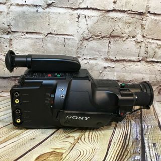 Sony Handycam Video 8 Vintage 1990 Camera Recorder Bundle & Accessories CCD - F33 2