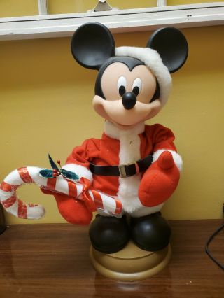 Mickey Unlimited Santa 