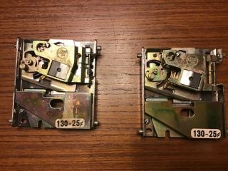 Two Pinball Arcade Jukebox 25 Cent Coin Mechanisms Inc Metal Mechs $0.  25 Bally