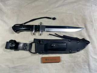Cold Steel Black Bear Classic,  Japan,  Leather Sheath W/stone,  Double Edged Knife