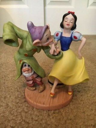 Disney Magic Memories Figurine - Snow White And The Seven Dwarves