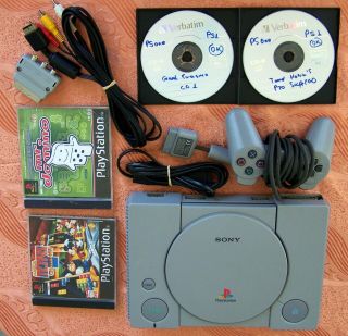 Vintage Sony Playstation 1 Console (scph - 5502) Ps1 And Games.