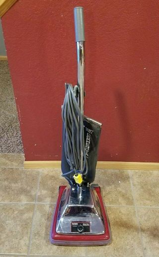 Vintage Sanitaire Sc886 Electrolux Heavy Duty Commercial Upright Vacuum Cleaner